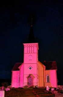 Os kirke i rosa lys